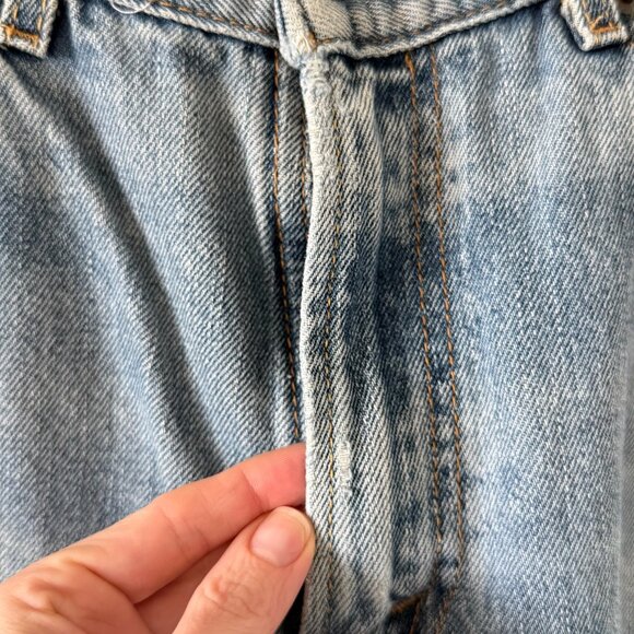 Levi's 505 Denim, Medium/Light Wash in Size 33x30 - Picture 5 of 11